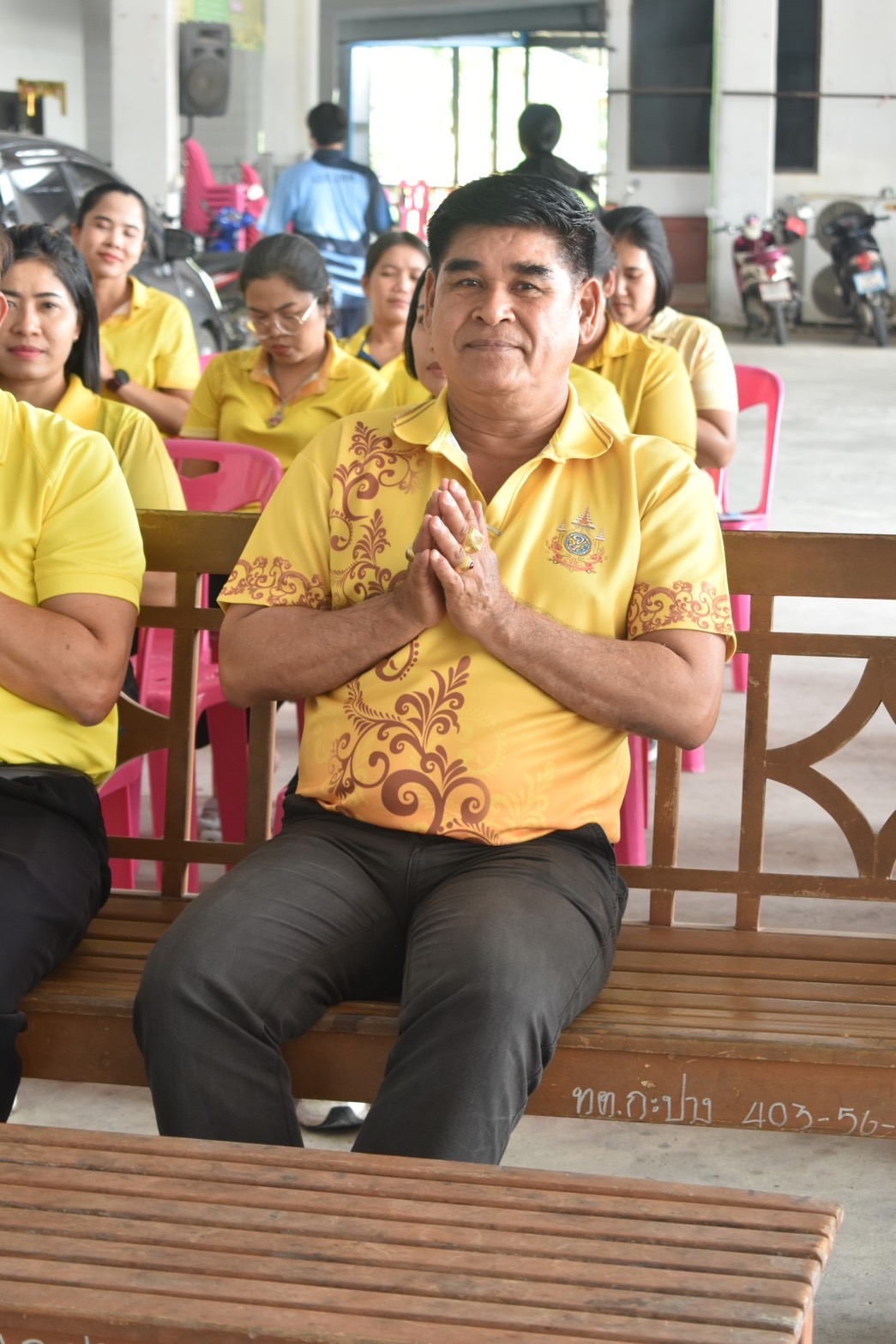 พิธีเจริญพระพุทธมนต์และเจริญจิตตภาวนา เพื่อถวายพระราชกุศลแต่พระบาทสมเด็จพระบรมชนกาธิเบศร มหาภูมิพลอดุลยเดชมหาราช บรมนาถบพิตร เนื่องในโอกาสวันคล้ายวันพระบรมราชสมภพ วันชาติ และวันพ่อแห่งชาติ (5 ธันวาคม 2567) 🌳🥰

วันที่ 3 ธันวาคม 2567 เวลา 13.30 น. ณ สำนักงานเทศบาลตำบลกะปาง  ตำบลกะปาง  อำเภอทุ่งสง จังหวัดนครศรีธรรมราช 
💛นายทรงยศ กรุณา รองนายกเทศมนตรี รักษาราชการแทน นายกเทศมนตรีตำบลกะปาง  พร้อมด้วย นายชลิต ไทยทอง ปลัดเทศบาล นางสาว กัลญา รอดแก้ว รองปลัดเทศบาล นางณิชากานต์ พรหมเพศ หัวหน้าสำนักปลัด พนักงานเทศบาลตำบลกะปาง  ร่วมพิธีเจริญพระพุทธมนต์และเจริญจิตตภาวนา เพื่อถวายพระราชกุศลแต่พระบาทสมเด็จพระบรมชนกาธิเบศร มหาภูมิพลอดุลยเดชมหาราช บรมนาถบพิตร เนื่องในโอกาสวันคล้ายวันพระบรมราชสมภพ วันชาติ และวันพ่อแห่งชาติ (5 ธันวาคม 2567) 🌳🥰