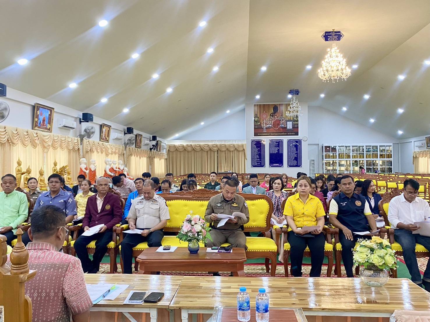 วันที่ 1 เมษายน 2568 เวลา 09.30 น. นายอุทัย จงสวัสดิ์ นายกเทศมนตรีตำบลกะปาง พร้อมด้วยคณะผู้บริหาร ร่วมประชุมหัวหน้าส่วนราชการ ณ วัดไทรห้อง ต.ควนกรด อ.ทุ่งสง จ.นครศรีธรรมราช